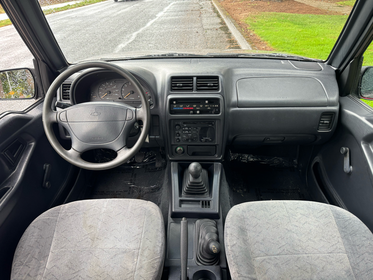 1998 Chevrolet Tracker Base photo 4