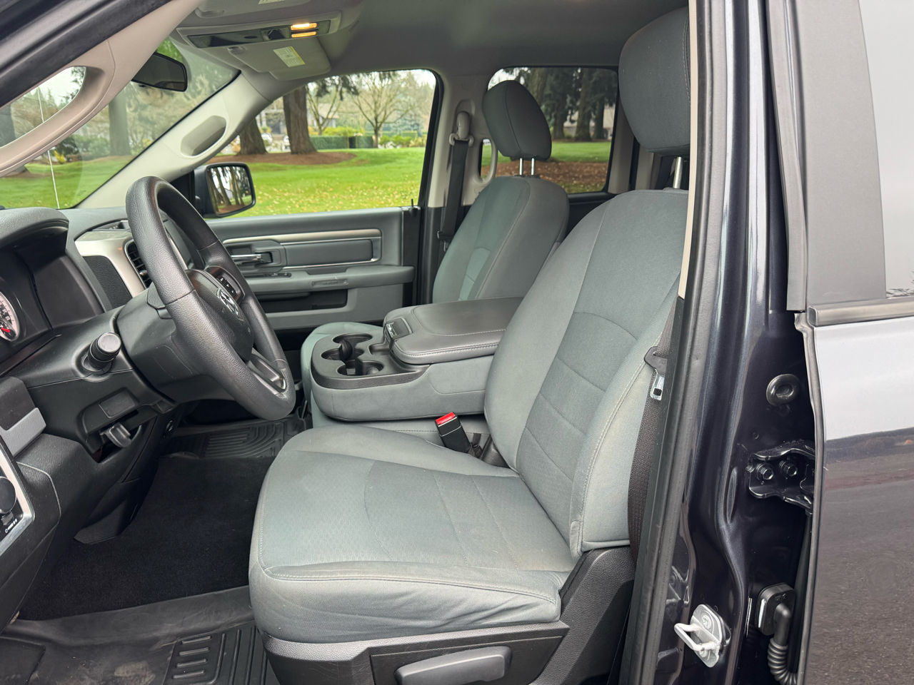 2018 Ram 1500 SLT photo 2