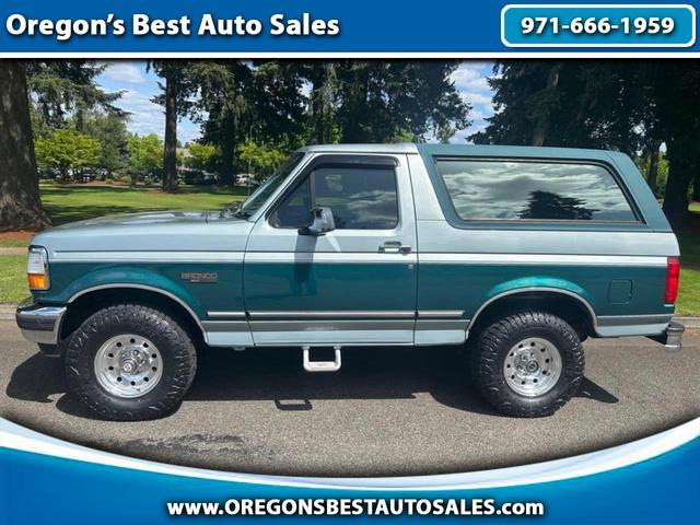 Green 1996 Ford Bronco XLT 4WD SUV / Crossover Four-Wheel Drive Automatic