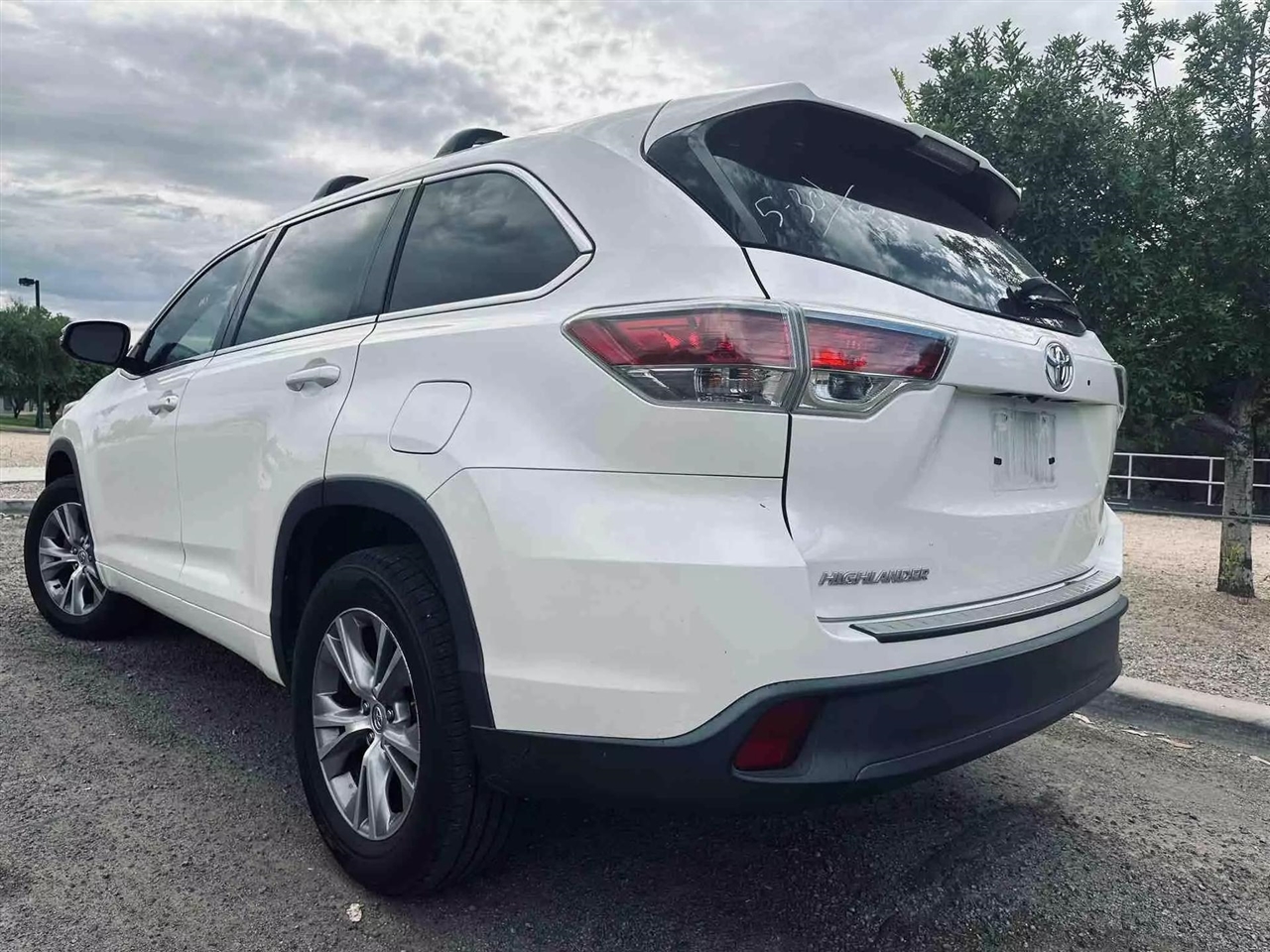 Used 2015 Toyota Highlander FWD 4dr V6 LE Plus (Natl) for Sale in