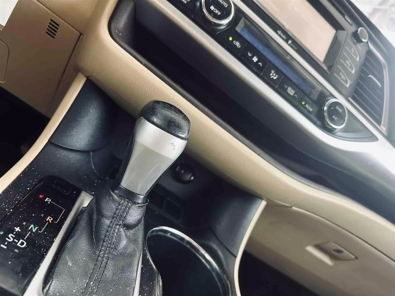 Used 2015 Toyota Highlander FWD 4dr V6 LE Plus (Natl) for Sale in