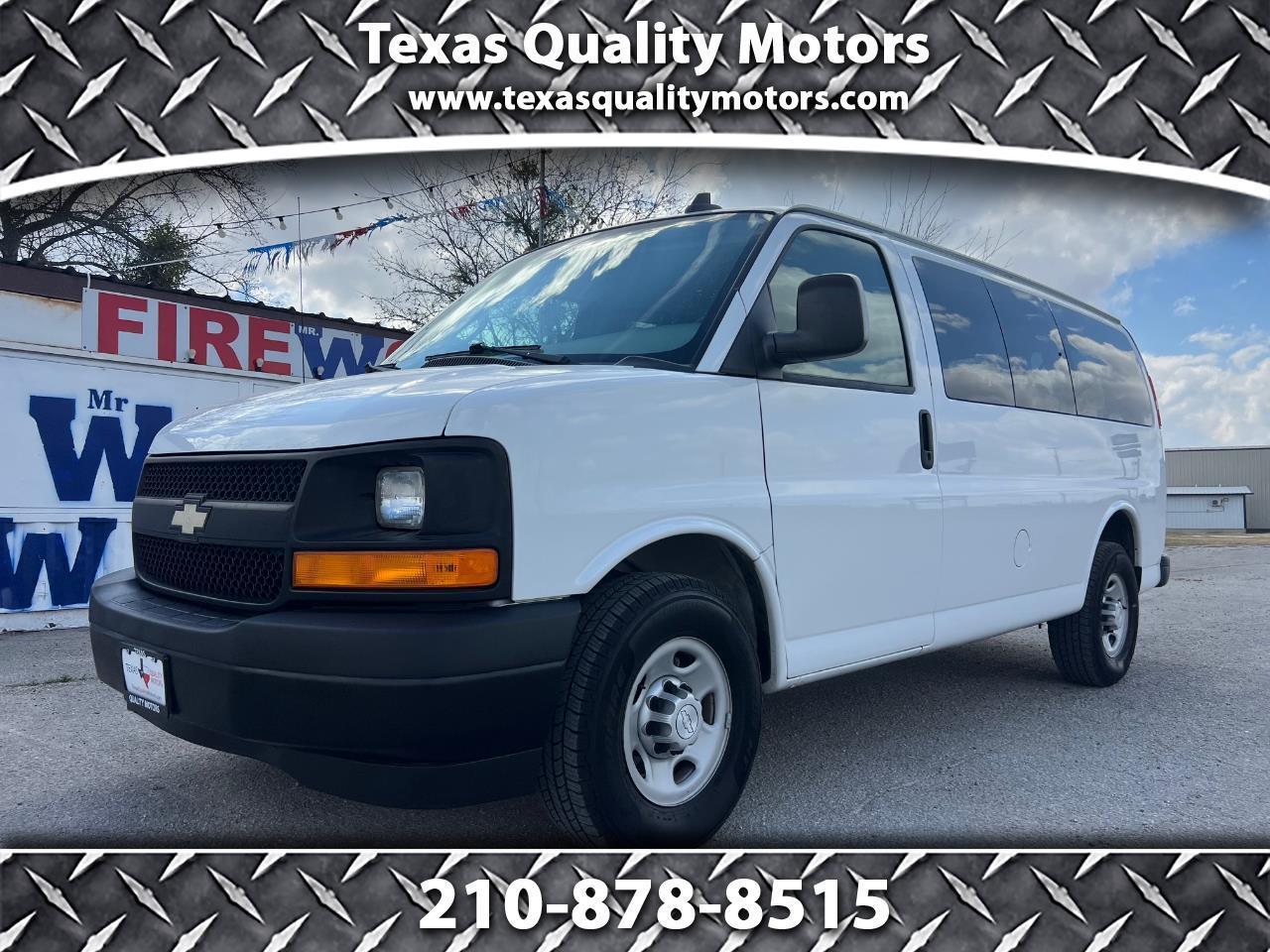 2017 Chevrolet Express Passenger 2500 12 Passenger 4.8L V8 **LIKE NEW**