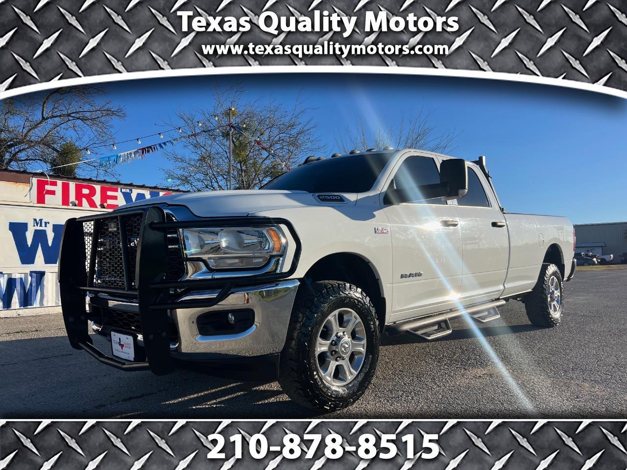 2022 RAM 2500 4x4 Crew Cab 8' Long Bed 6.4L HEMI Gas