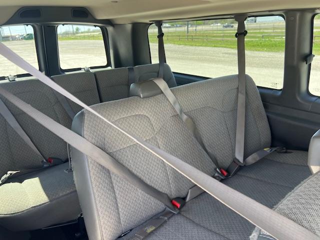 2020 Chevrolet Express Passenger LT - Photo 21