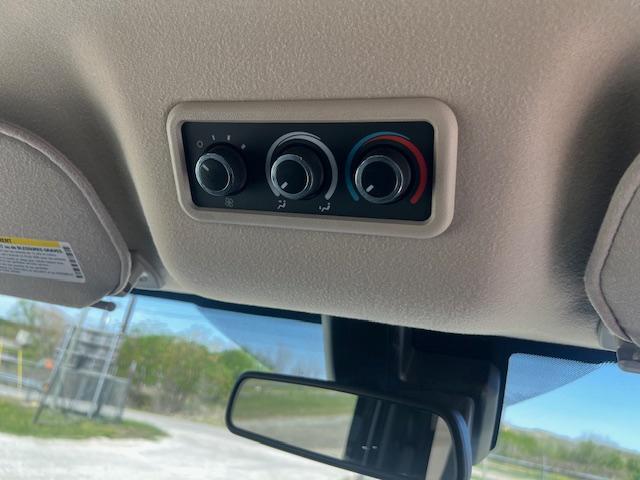 2020 Chevrolet Express Passenger LT - Photo 26