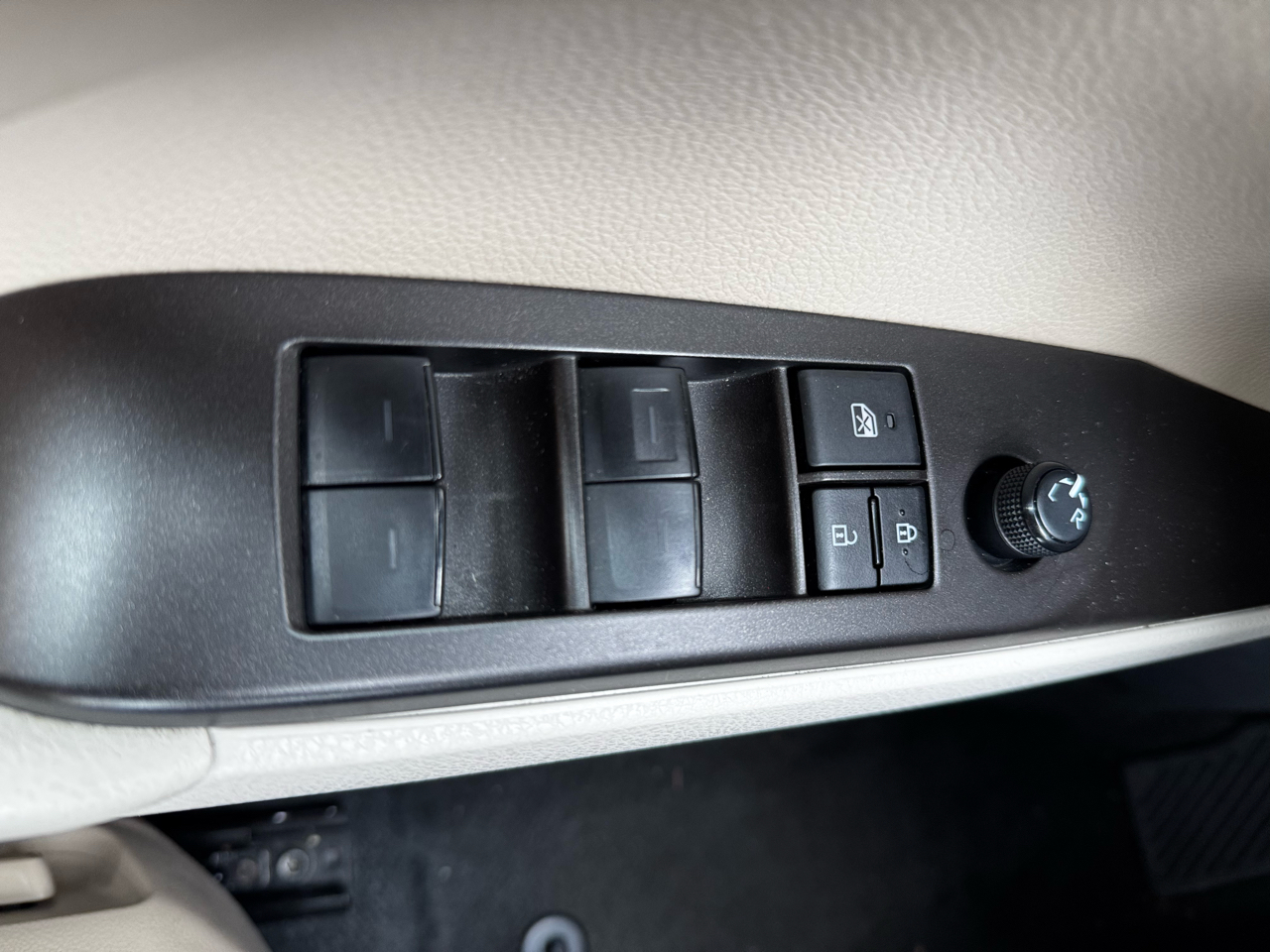 Toyota Camry LE 2023