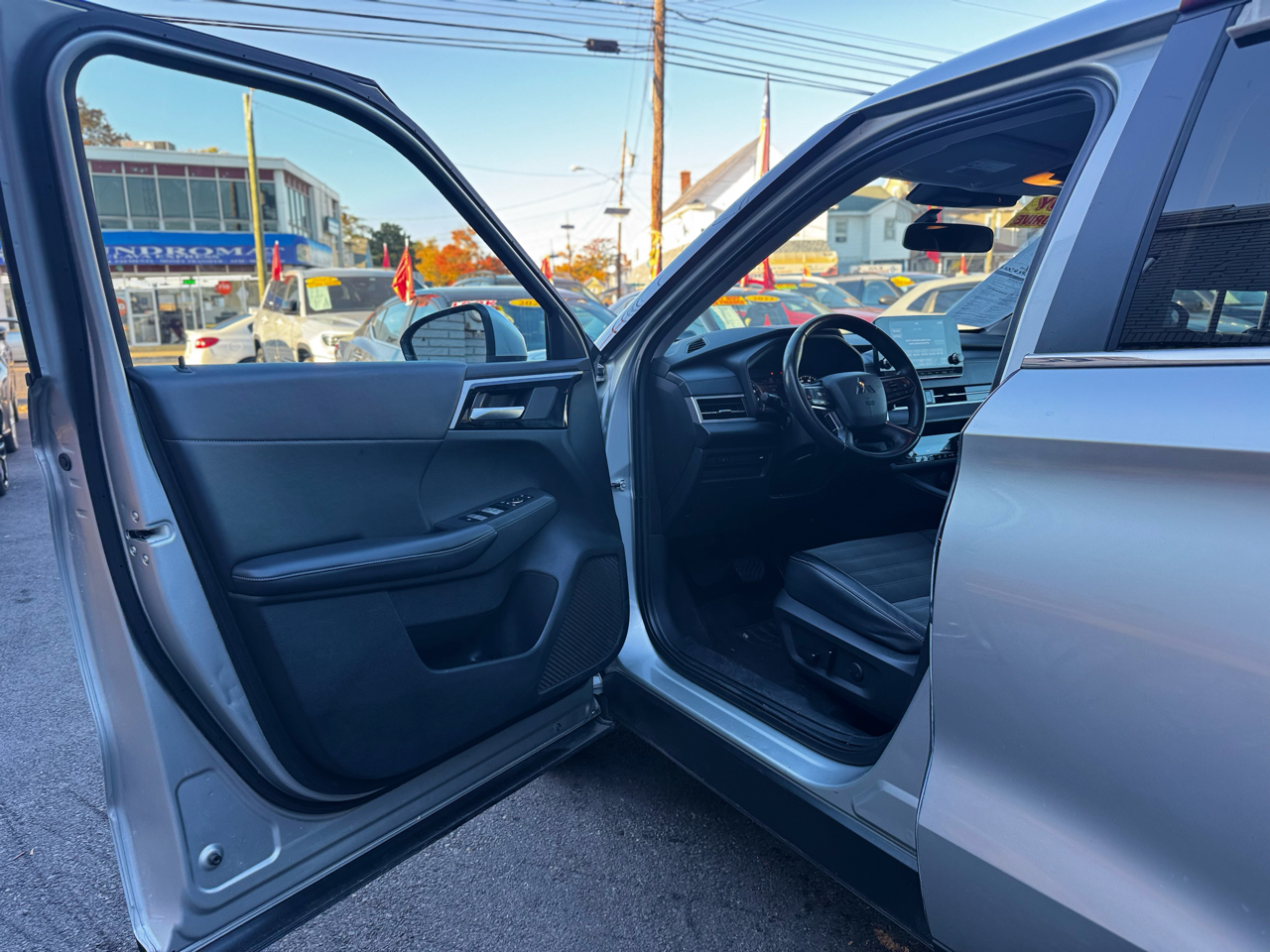 Mitsubishi Outlander SE 4WD 2024