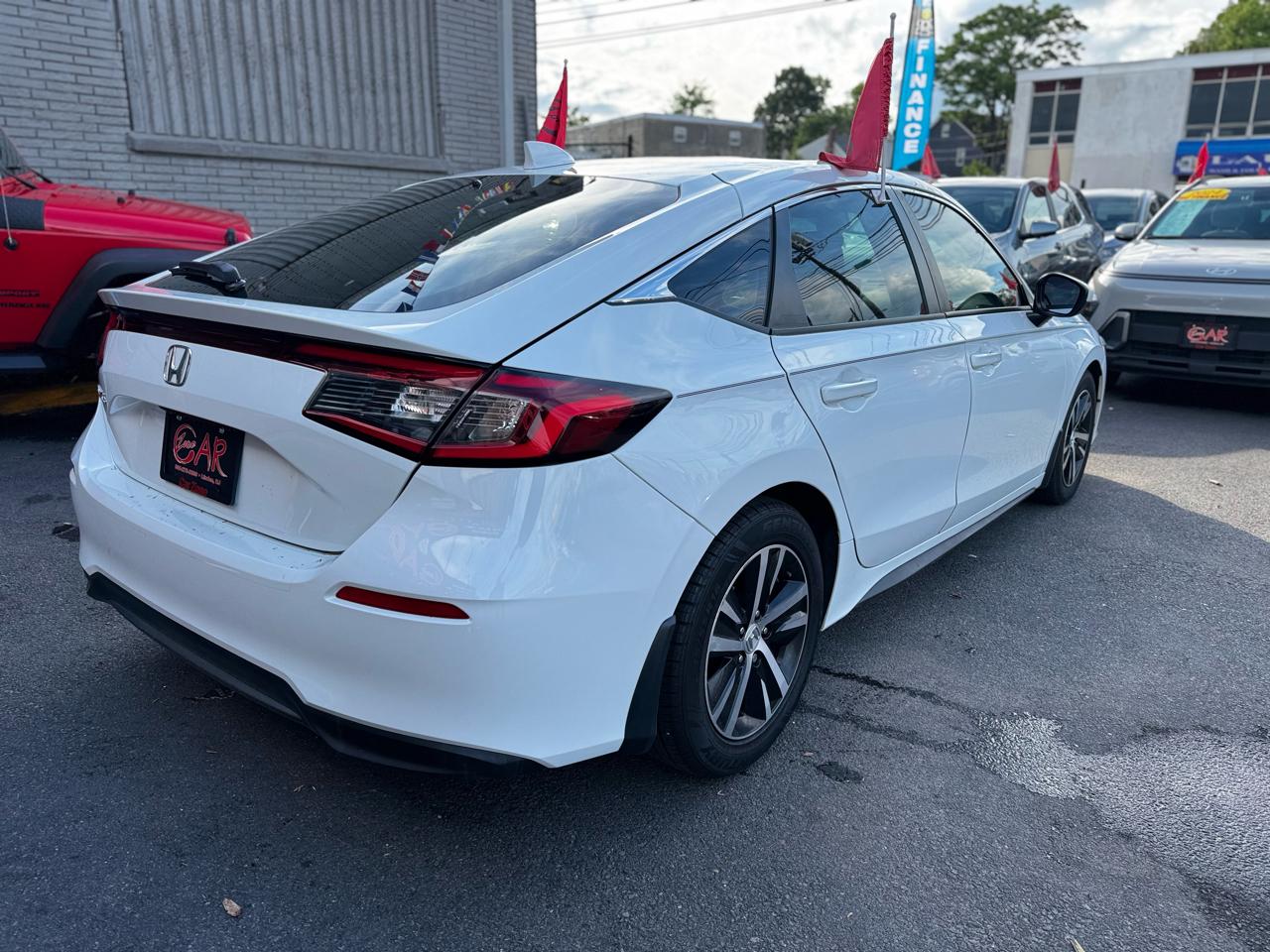 Honda Civic LX Hatchback 2024