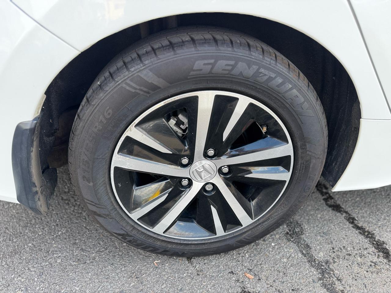 Honda Civic LX Hatchback 2024