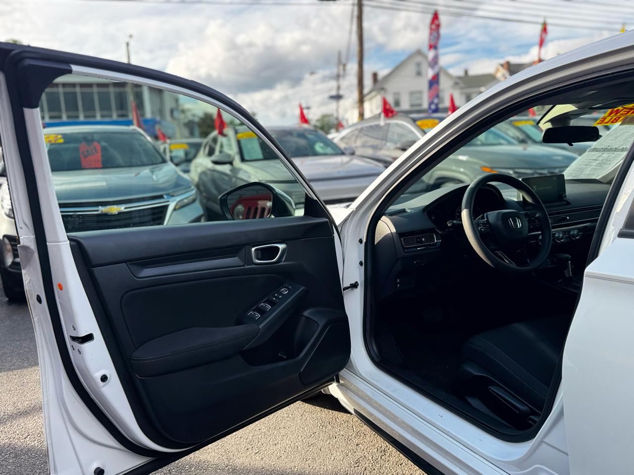 Honda Civic LX Hatchback 2024