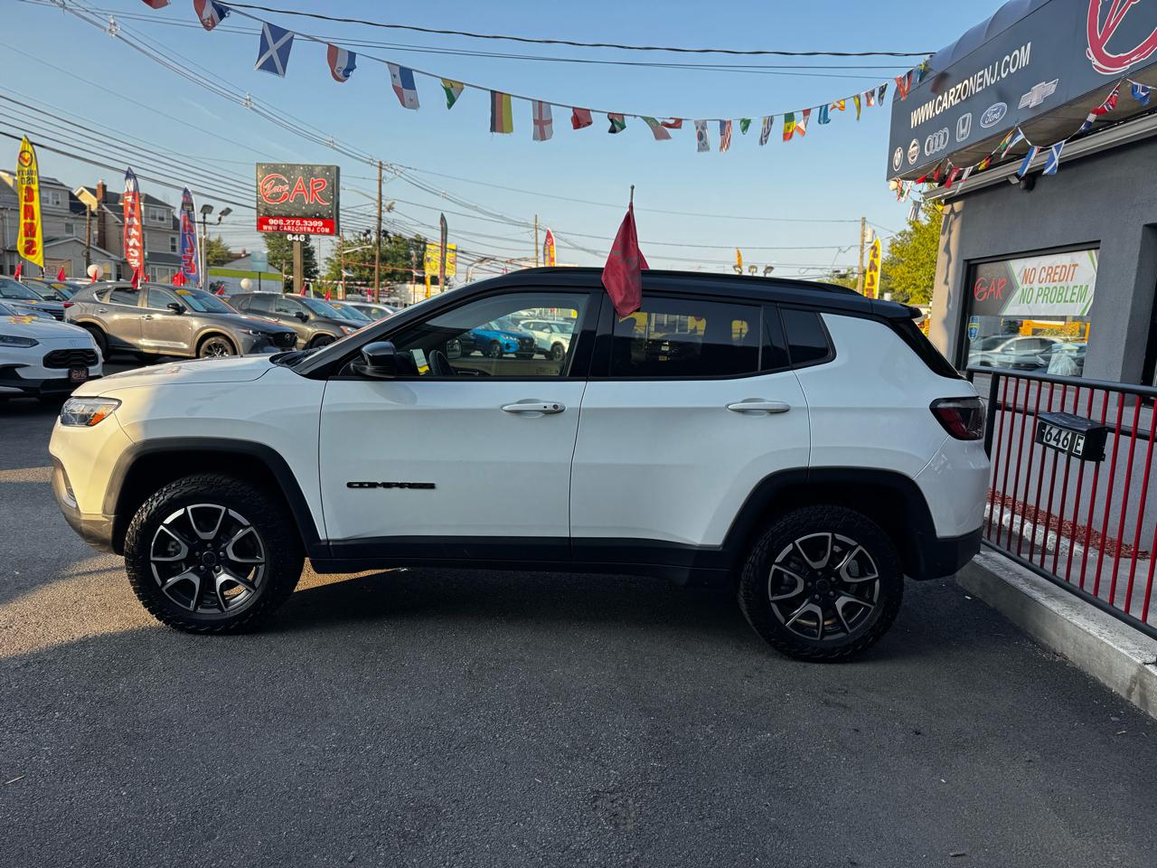 2025 Jeep Compass Trailhawk - Photo 10