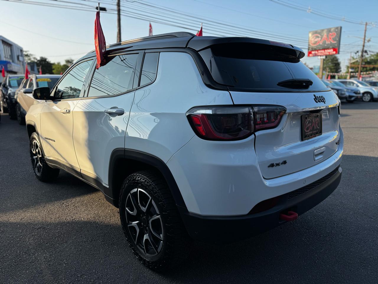 2025 Jeep Compass Trailhawk - Photo 11