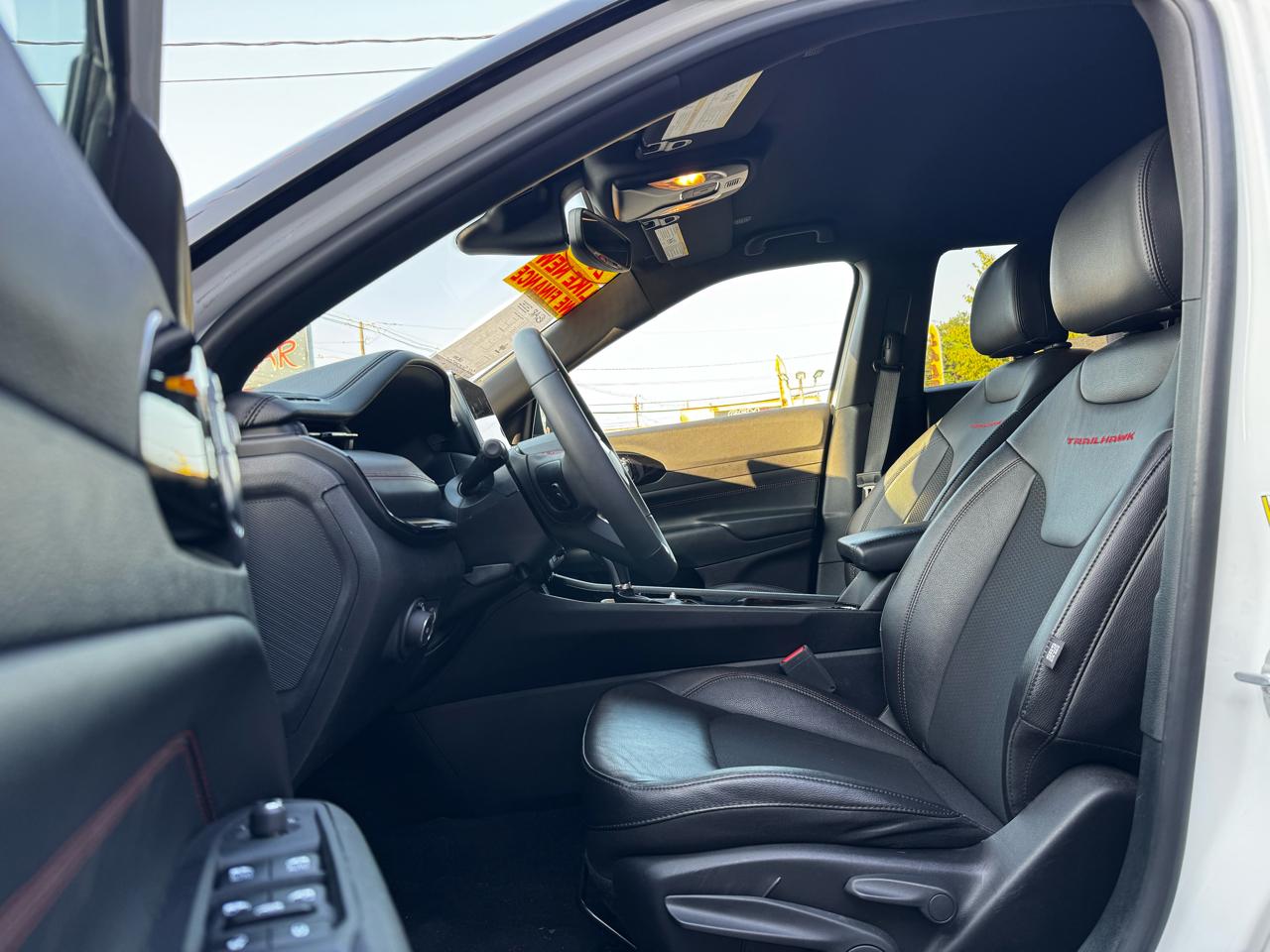 2025 Jeep Compass Trailhawk - Photo 19