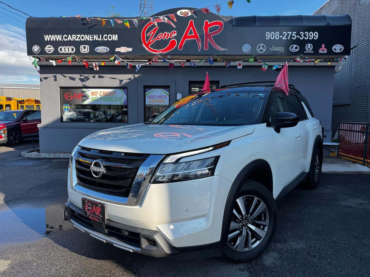 2023 Nissan Pathfinder SL 4WD