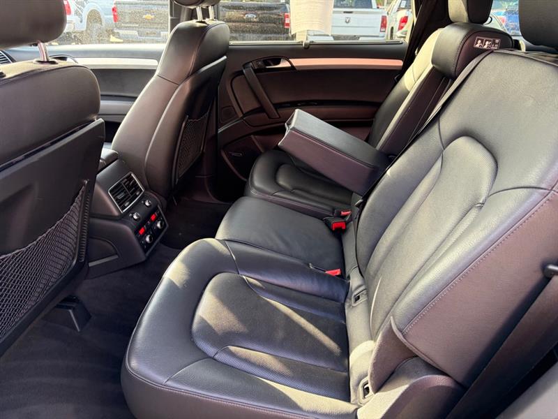 Audi Q7  2012 Audi Q7  2012