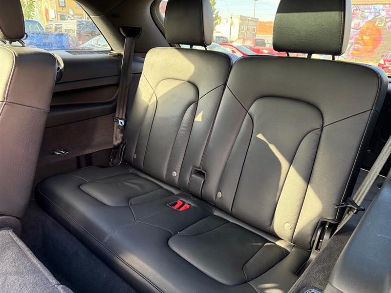 Audi Q7  2012 Audi Q7  2012