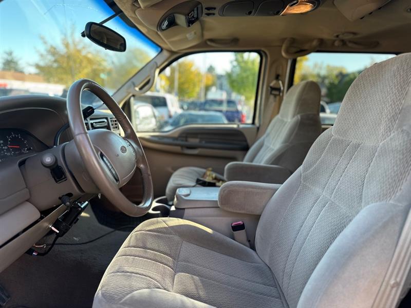 Ford Excursion  2000