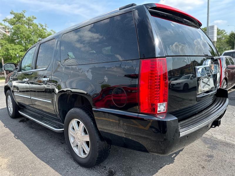 Cadillac Escalade  2013