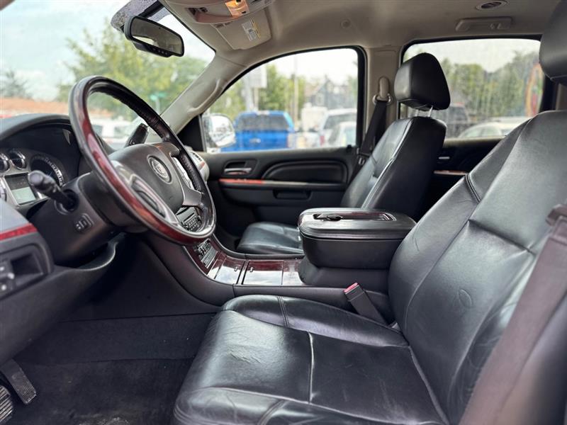 Cadillac Escalade  2013