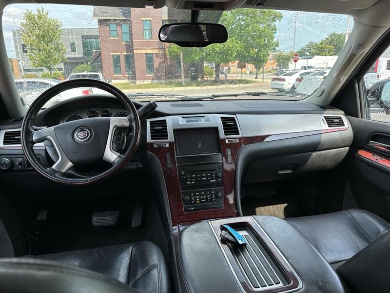 Cadillac Escalade  2013