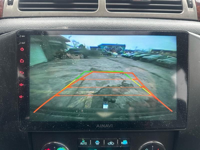 Chevrolet Tahoe  2010