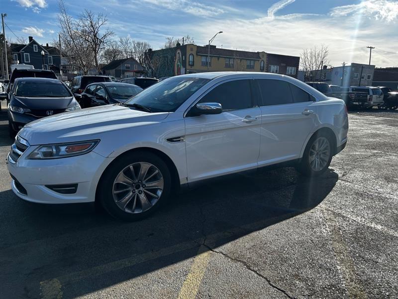 Ford Taurus  2011