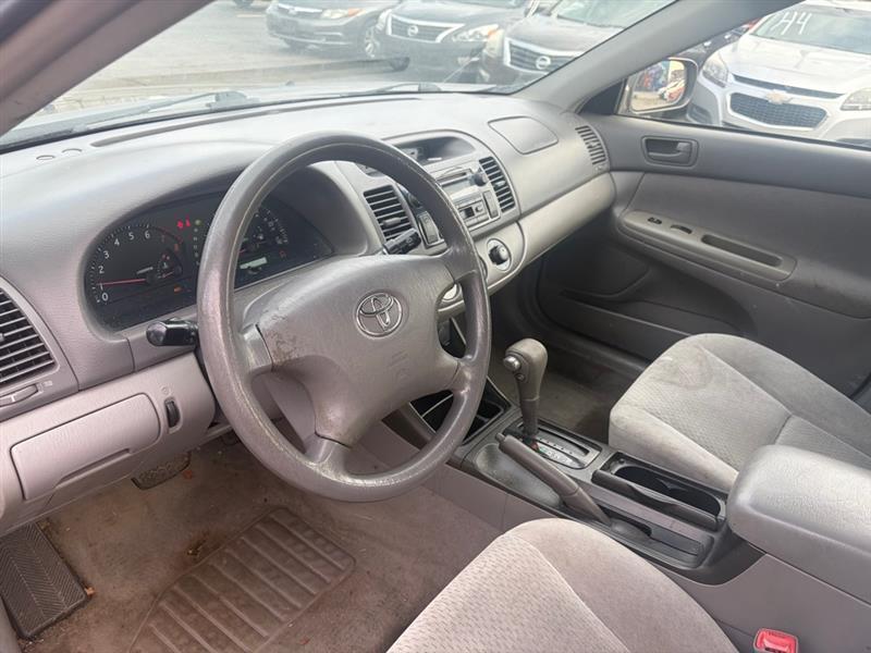 Toyota Camry  2004