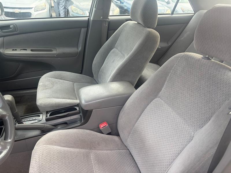 Toyota Camry  2004