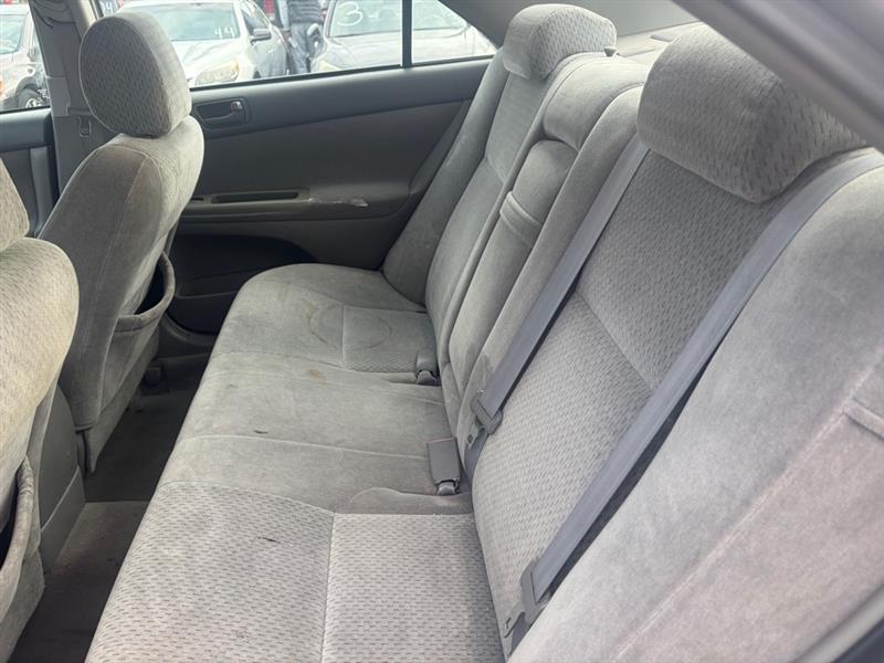 Toyota Camry  2004