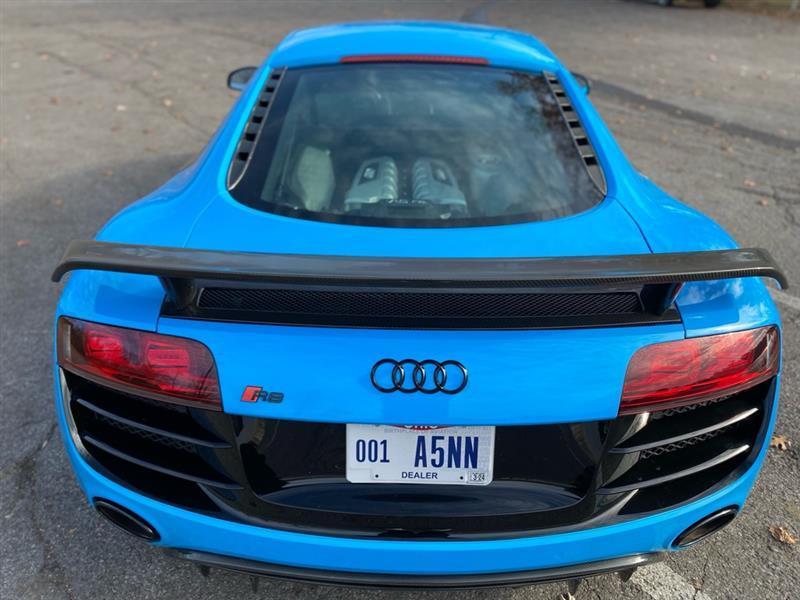 Audi R8  2012