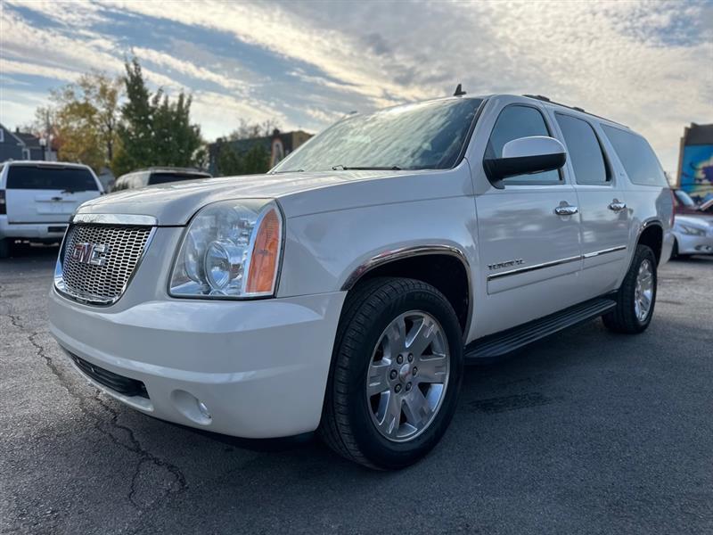 GMC Yukon XL  2011