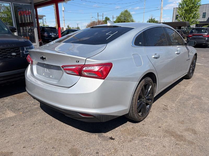 Chevrolet Malibu  2022