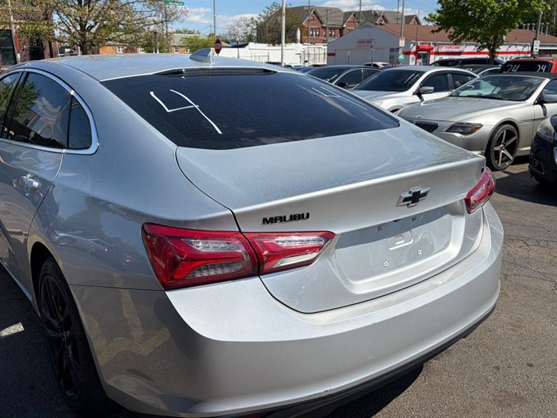 Chevrolet Malibu  2022