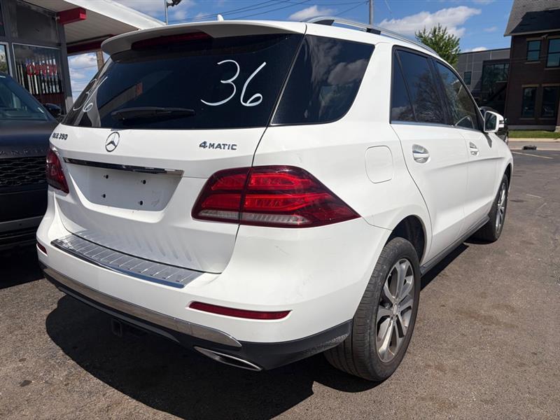 Mercedes-Benz GLE-Class  2016