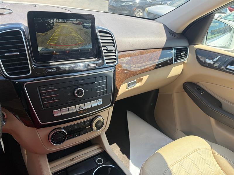 Mercedes-Benz GLE-Class  2016