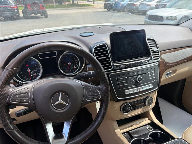 Mercedes-Benz GLE-Class  2016
