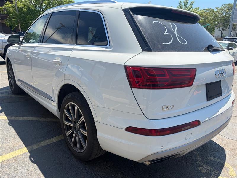 Audi Q7  2017