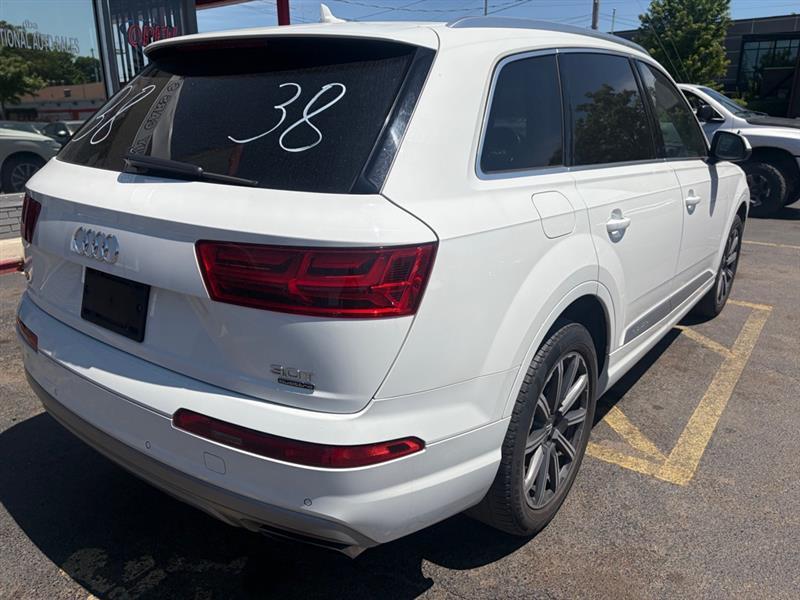 Audi Q7  2017
