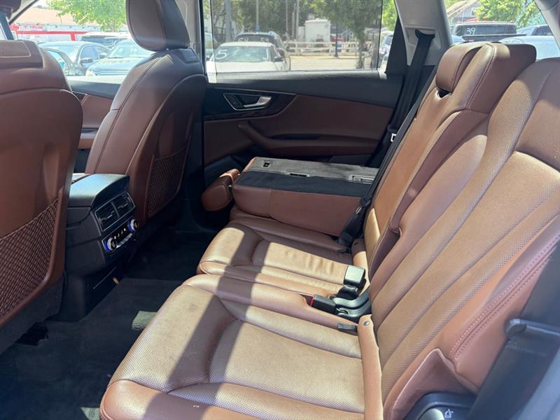 Audi Q7  2017