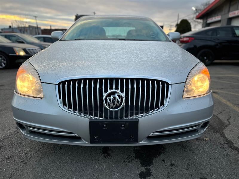 Buick Lucerne  2011