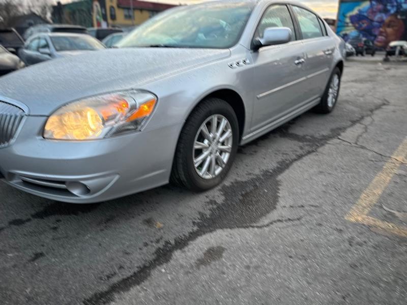 Buick Lucerne  2011