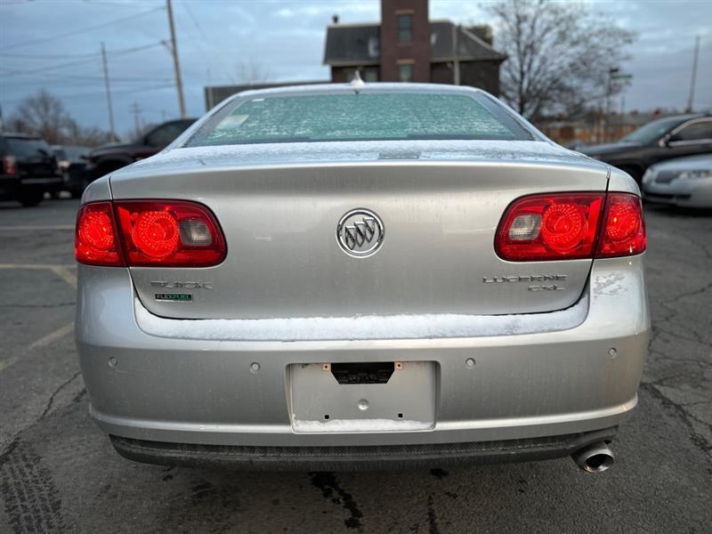 Buick Lucerne  2011