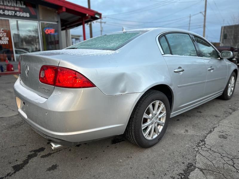 Buick Lucerne  2011