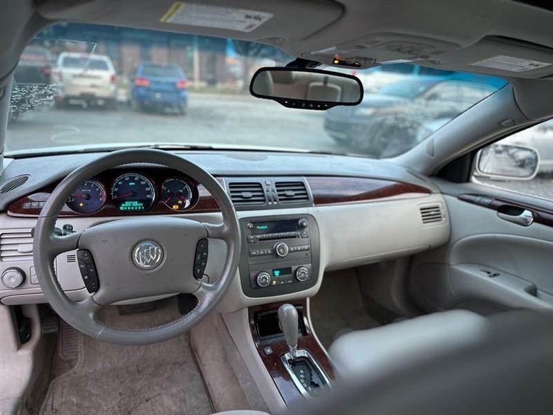 Buick Lucerne  2011
