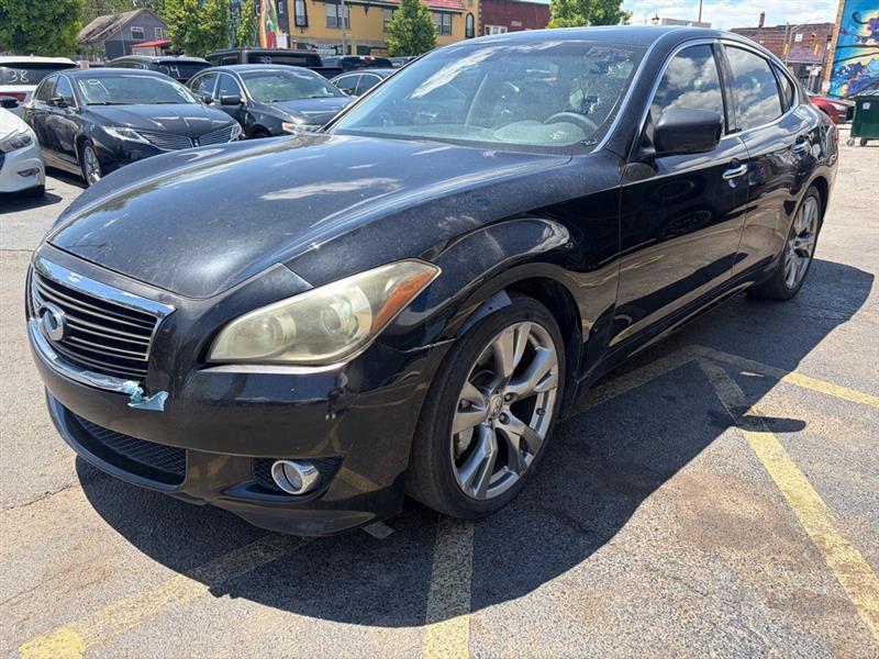 Infiniti M  2011