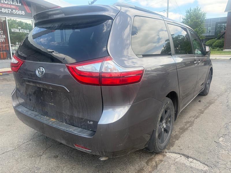 Toyota Sienna  2015