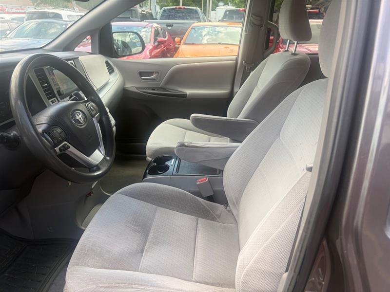 Toyota Sienna  2015
