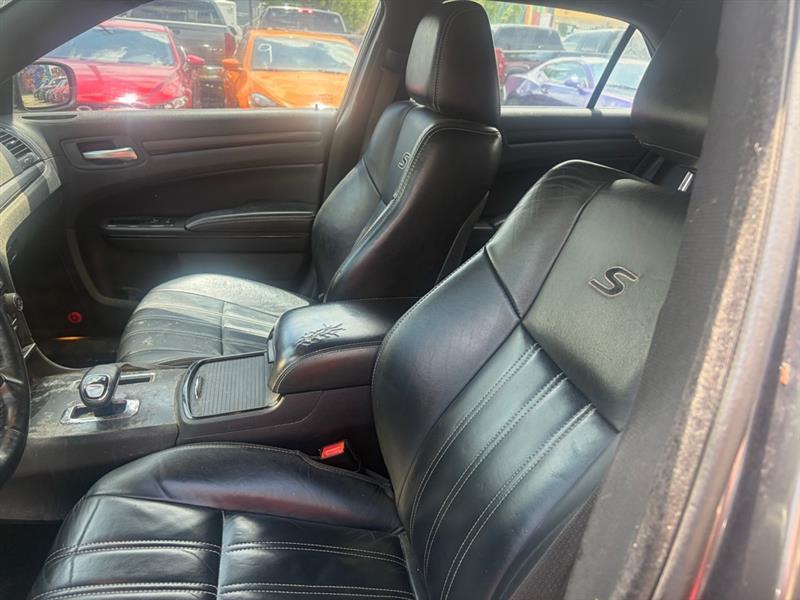 Chrysler 300  2014