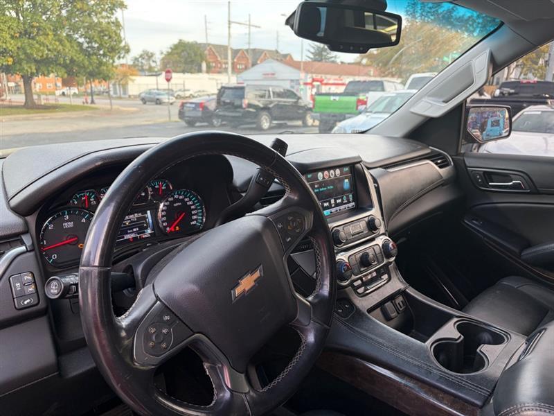 Chevrolet Suburban  2018