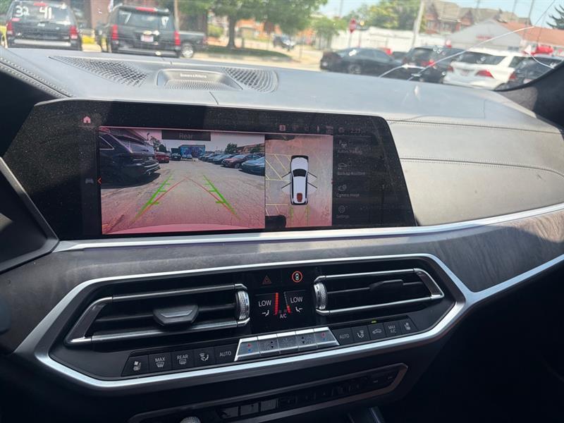 BMW X7  2019